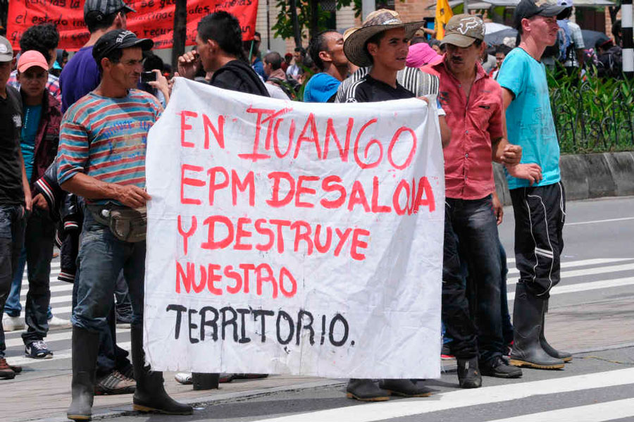 Des escalar el avance de megaproyectos